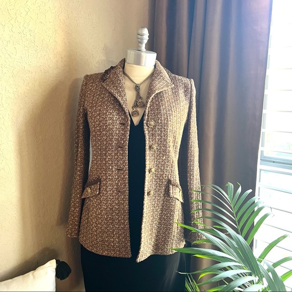 125 St. John Boucle Buttoned Down Brown White Tweed Knit Blazer Jacket Sz 2 - Picture 13 of 14